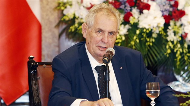 Prezident Milo Zeman pi setkání s vietnamským prezidentem Tran Dai Quangem....