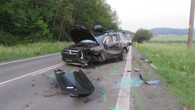 Pi havrii t voz mezi Kuim a ebnem dolo ke dvma lehm zrannm a vc ne dvoumilionov kod. Nehodu zavinil rychle jedouc VW Golf, kter po pedjdn na horizontu dostal smyk a srazil se s protijedoucm mercedesem.