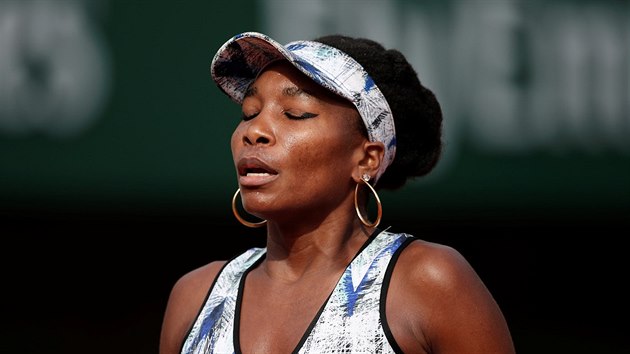 Posmutnl Venus Williamsov pot, co vypadla ve tvrtm kole French Open s Tameou Blacsinszkou.