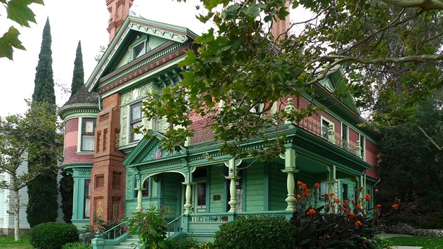 Halův dům patří k nejfotografovanějším stavbám ve „viktoriánské“ čtvrti.