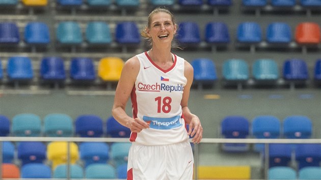 Ilona Burgrov m radost z vkonu eskch basketbalistek proti Chorvatsku.