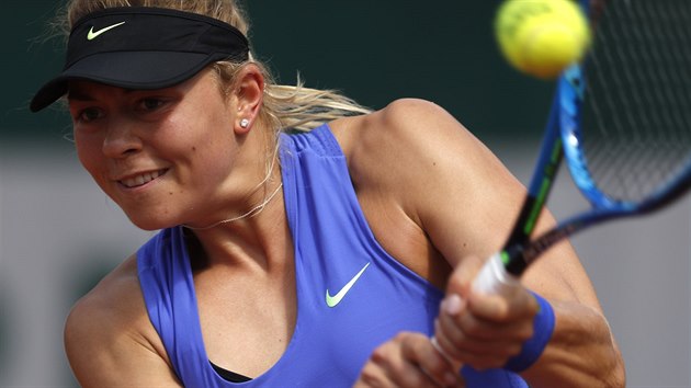 Carina Witthftov returnuje ve 3. kole Roland Garros.