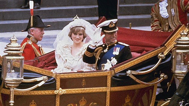 Princ Charles a Diana Spencerov se vzali 29. ervence 1981 v Londn.