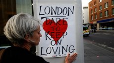 Británie truchlí za obti útoku u London Bridge (5. ervna 2017)