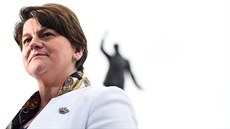 Pedsedkyn severoirské Demokratické unionistické strany Arlene Fosterová (6....