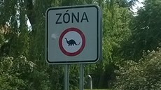 Zákaz vjezdu dinosaur� na Spo�ilov�.
