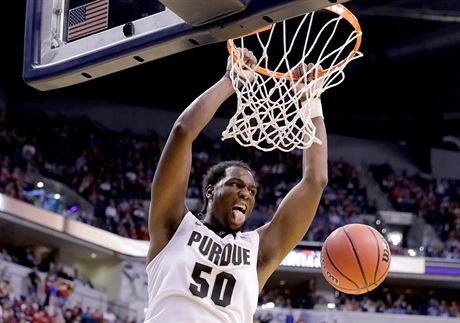 Caleb Swanigan smeuje v utkání svého Purdue.