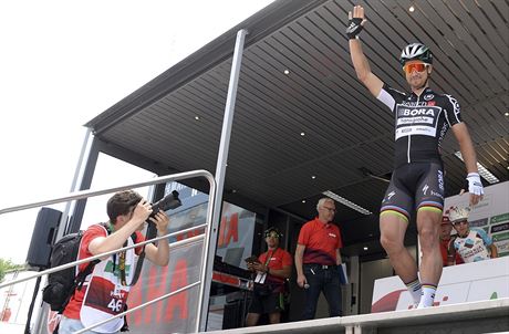 Peter Sagan slaví po osmé etap Kolem výcarska.