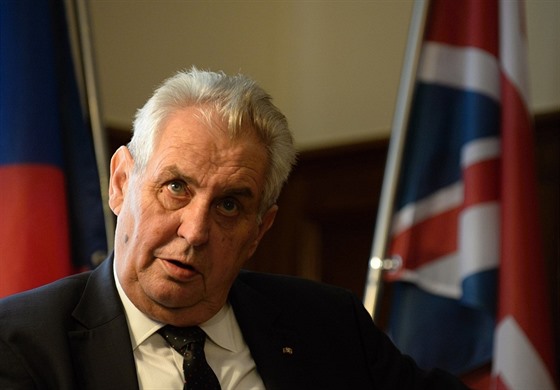 Prezident Milo Zeman hovoil v Londýn s novinái po své audienci u britské...