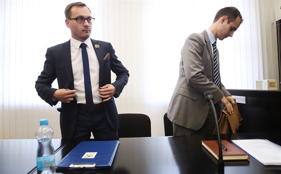 Adam Bartoš a jeho Národní demokracie se soudí se státem kvůli zprávám o...