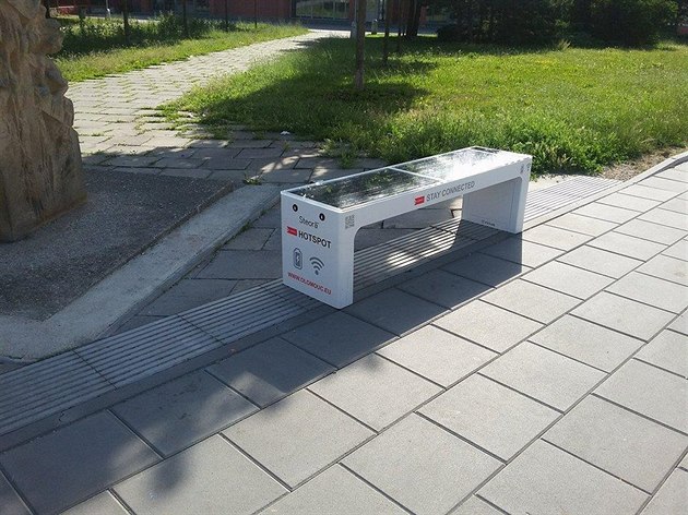 Olomoucká Wi-Fi lavika vyvolala spor, zda stojí na takzvané vodicí linii pro...