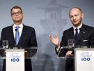 Premiér a éf Finského stedu Juha Sipilä a ministr Sampo Terho z Nové...