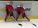 Synov Radka Zamazala Erik (vlevo) a Denis hraj od pti let hokej za Horckou...