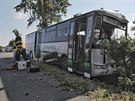 Autobus se stetl s osobnm autem u Kunjovic nedaleko Verub. Zranili se tyi...