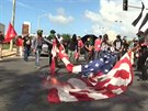 V Portoriku demonstrovli za nezávislost a pálili americké vlajky