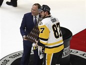 Sidney Crosby z Pittsburghu pebr Conn Smythe Trophy pro nejuitenjho...