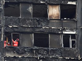 Vový dm Grenfell Tower eká po poáru demolice.