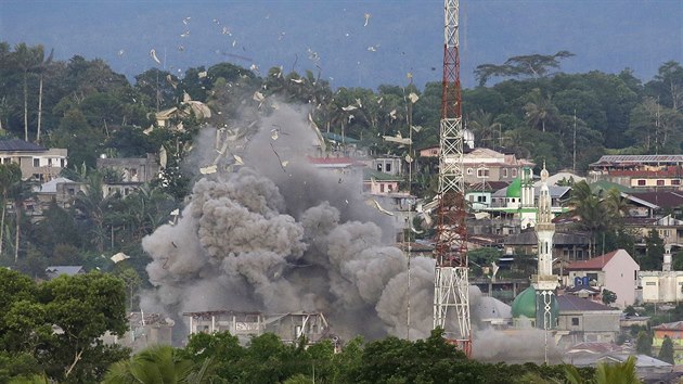 Boje filipnsk s islamisty v Marawi (9. ervna 2017)