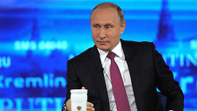Vladimir Putin při debatě s občany (15. června 2017)