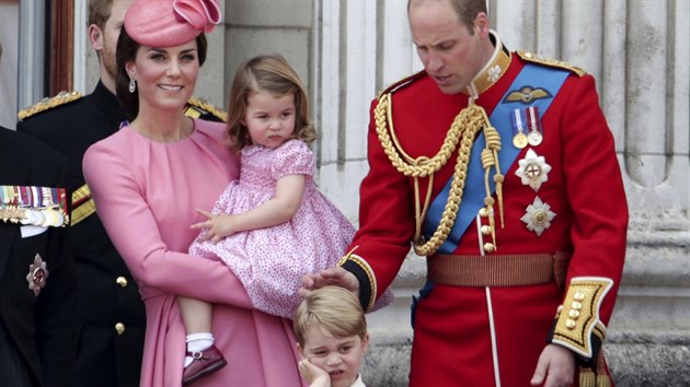 Vévodkyně Kate, princ William, princezna Charlotte a princ George (Londýn, 17. června 2017)