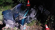 V noci na neděli havaroval řidič auta nedaleko obce Kožlí, spolujezdec zemřel...