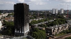 Vový dm Grenfell Tower eká po poáru demolice.