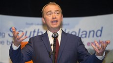 éf britských Liberálních demokrat Tim Farron oznámil rezignaci (na snímku z...