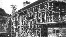 Pi stavb starího z most byla v roce 1942 na míst tato konstrukce i ve a...