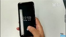 Prototyp �te�ky otisk� prst� v displeji u modelu výrobce Vivo