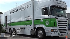 Servisní truck závodního týmu koda Motorsport