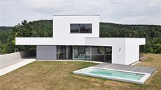 D�m s u�itnou plochou 172 metr� �tvere�ních stojí v ji�ních �echách. 