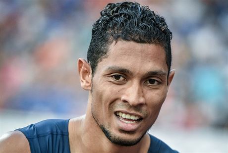 Wayde van Niekerk výkonem 30,81 sekundy vytvoil na Zlaté trete nový svtový...