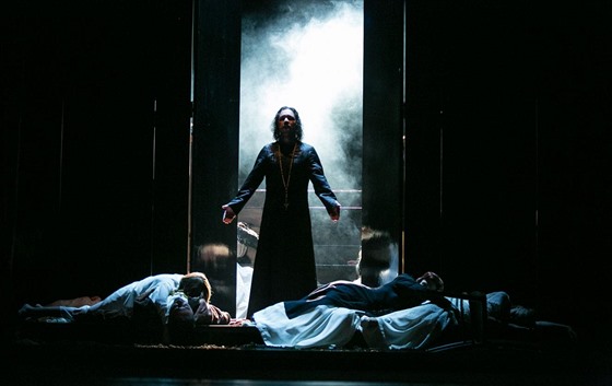 Jedním z nejpozoruhodnjích souasných pedstavení ve Východoeském divadle je Rasputin. Titulní roli hraje Ladislav piner. 