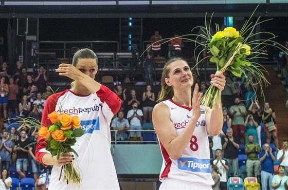 Petra Kulichová (vlevo) a Ilona Burgrová se mistrovství Evropy v Hradci...
