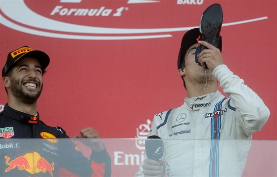 LANCE STROLL. Z Ricciardovy boty pil v posledním závod F1. 