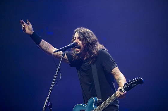 Dave Grohl, Foo Fighters (O2 arena, Praha, 27. června 2017)