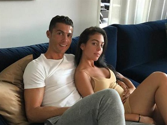 Cristiano Ronaldo a Georgina Rodriguezová (26. kvtna 2017)