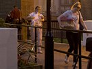V Londýn zaala evakuace pti dom kvli holavému obloení (23. ervna 2017).
