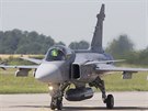 Gripeny a dal�� vojensk� letouny dorazily do Pardubic. Svoji z�lo�n� z�kladnu...