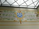 Obnovené nápisy na radnici v Brandýse nad Orlicí