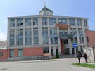 Noní útok se stal u svitavského kulturního a vzdlávacího centra Fabrika.