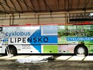 Na Lipensku budou vozit cyklisty speci�ln� polepen� autobusy.