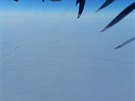 Snímek zamrzlého Severního ledového oceánu z letadla