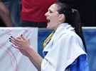 Srbská basketbalistka Sonja Petroviová povzbuzuje spoluhráky.
