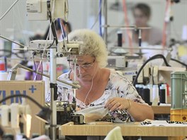 Jihlavská společnost Modeta Style vyrábí plavky i sportovní oblečení v továrně...