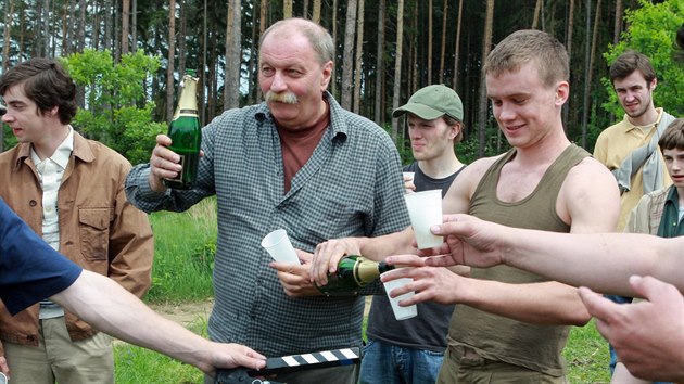 Reisr Vladimr Drha bhem naten filmu Anglick jahody