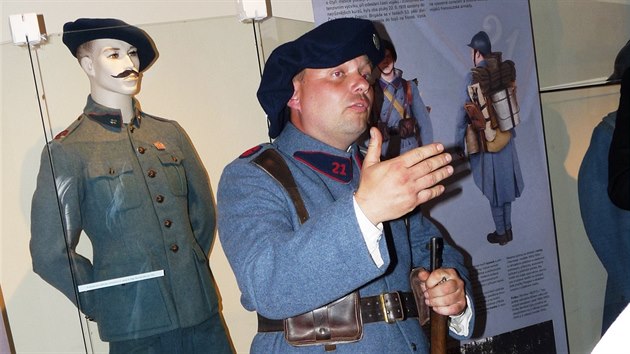 Na vernisáži vysokomýtské výstavy nechyběli ani muži z Československé obce legionářské v uniformách československých, italských a francouzských legií.