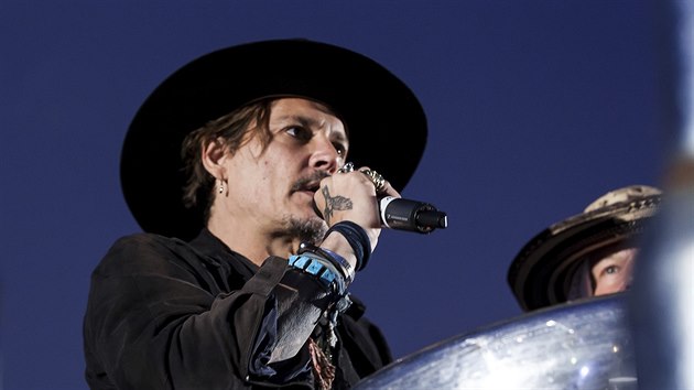 Johnny Depp na festivalu v Glastonbury (22. června 2017)