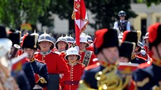 Stídání stráí ped Buckinghamským palácem vedla poprvé v historii kanadská...