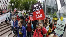 Protest proti Trumpovu imigranímu dekretu.  (15.5. 2017)